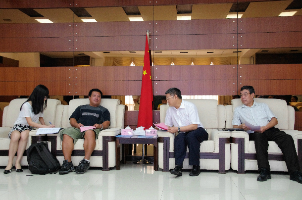 现场交流.JPG